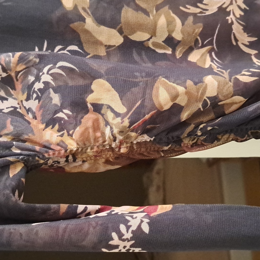 Etro Floral Nylon Stretch Turtleneck Made in Italy European sz48 US M - Picture 6 of 10